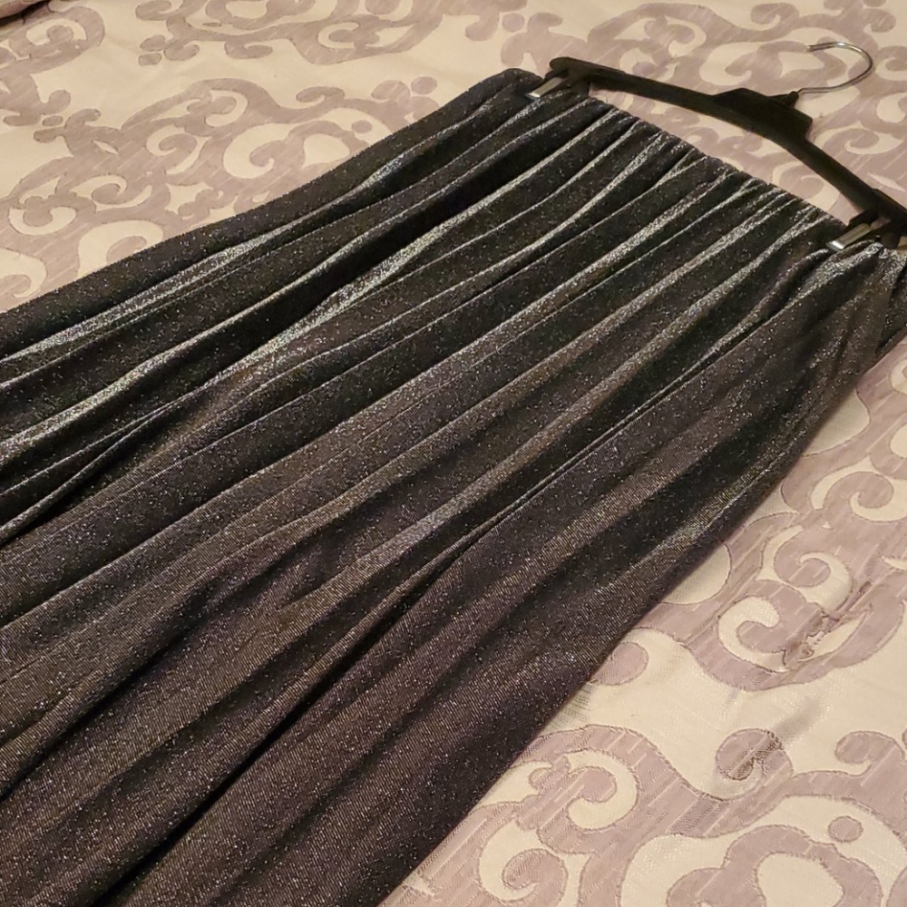 Pleated skirt